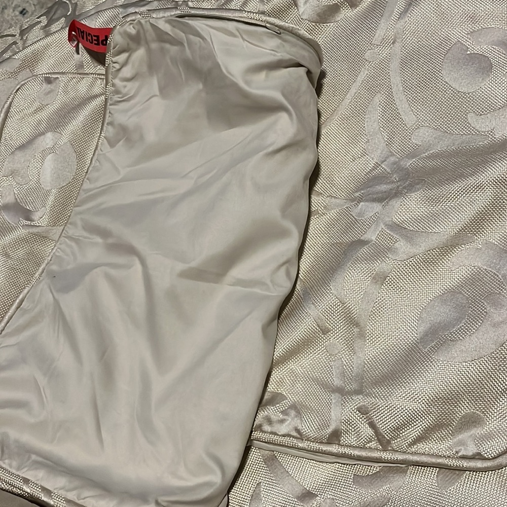 Comforter and 2 shams / pillow cases - Picture 6 of 8